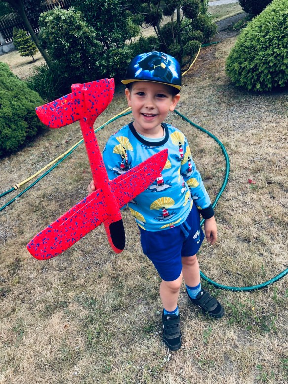 7BB06202-AB5A-4A1E-8A29-1BE49C5227CF