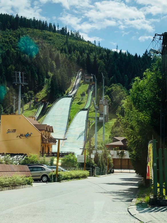 25C6CE8B-0B8C-4518-A43F-CC80F3768571