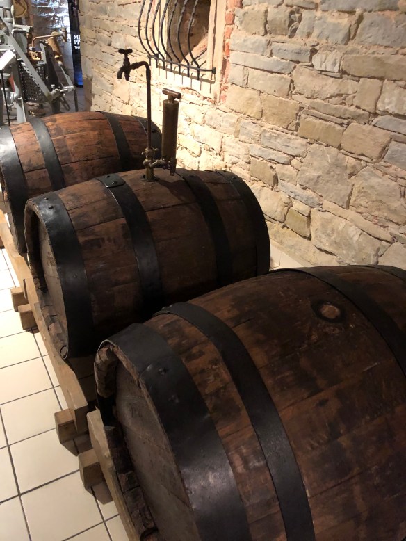 9B518A55-69D8-4161-A874-30854A380541