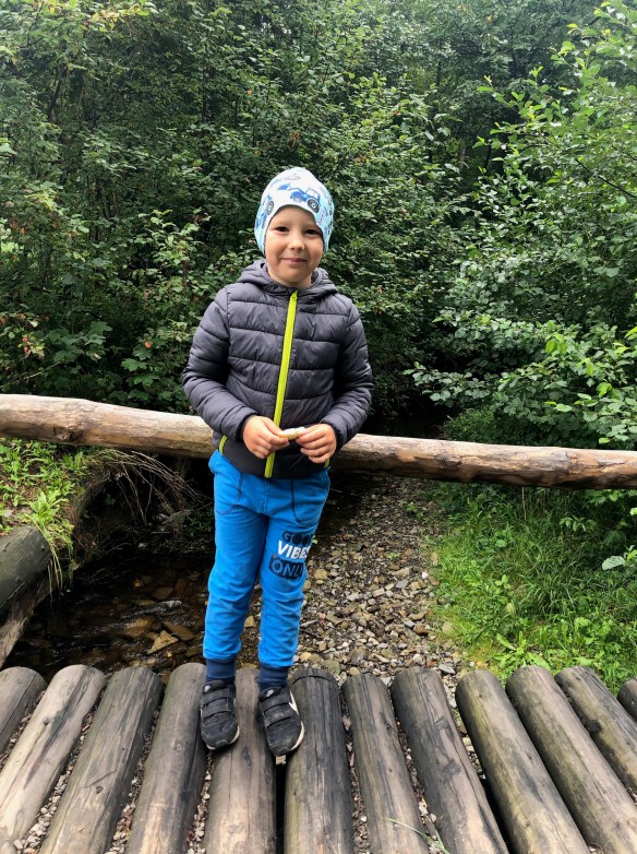 C0468CDF-1D39-4B76-80D2-ABF90EB1E4D7