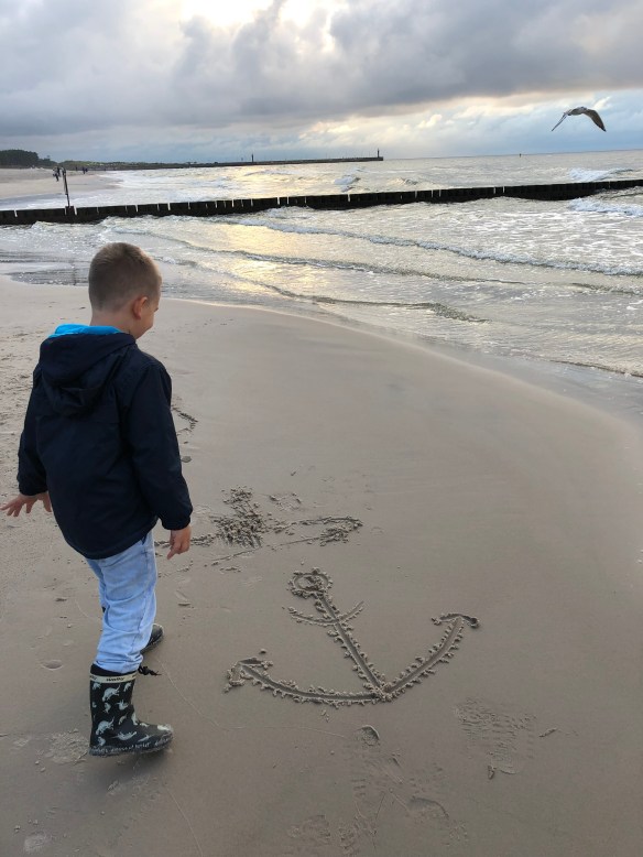 025875D7-060A-4EF8-AE6A-4D64AD9A4F8E