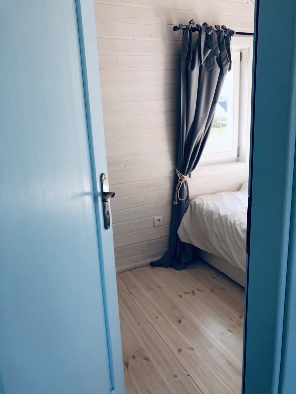 81A33D54-683A-4BA2-A430-048A16232AC4