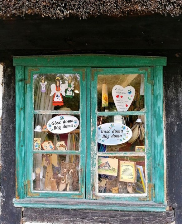 A5C370ED-9316-4881-BEBC-EB90C472A78F