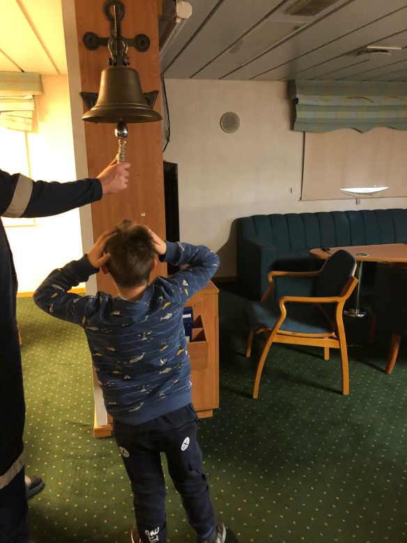 DCEEF7E0-7211-45C0-B359-599B1ED0ED20