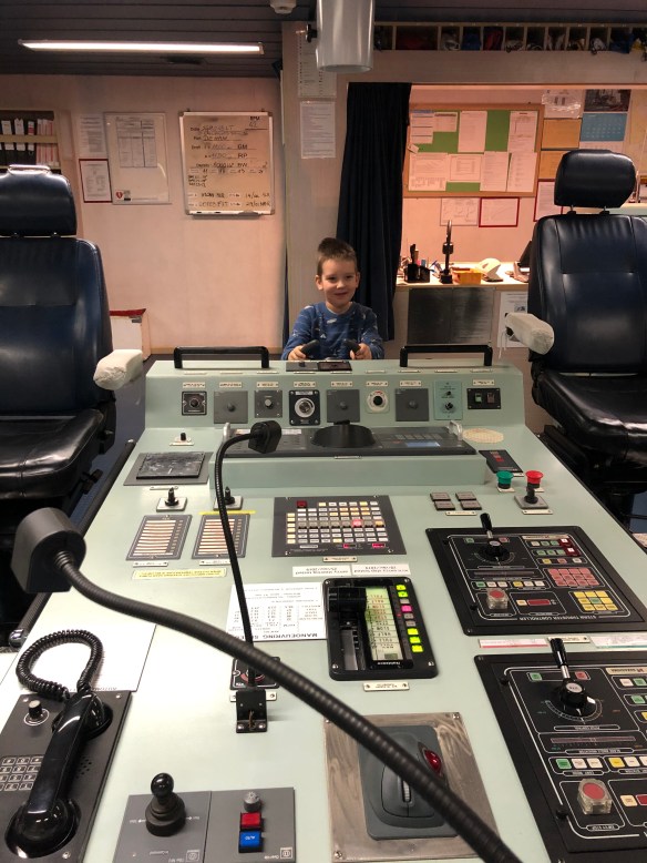 F2A006B4-EF6E-4281-B680-F0AD767CD8E3